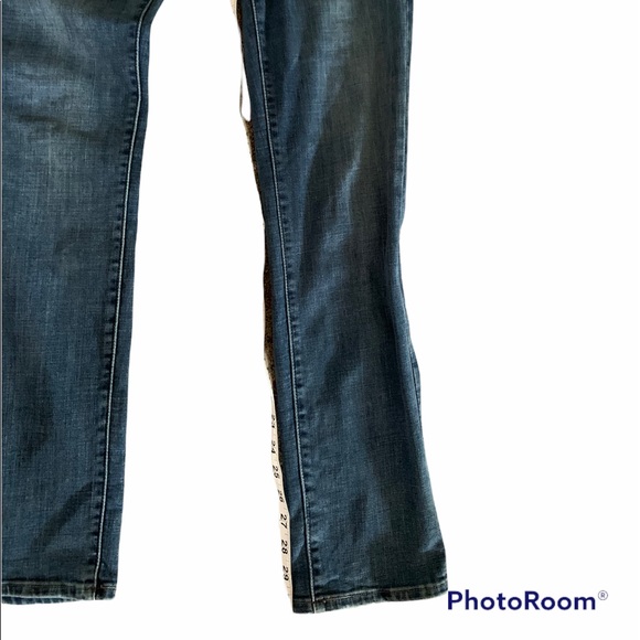 Women’s Levi jeans slimming slim jean size 31 - Picture 3 of 8